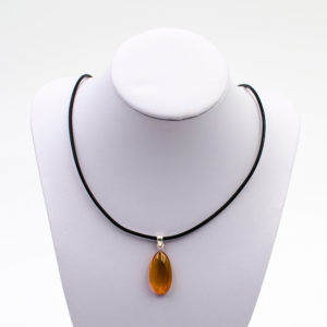 Pendentif Ambre Ovale Cognac