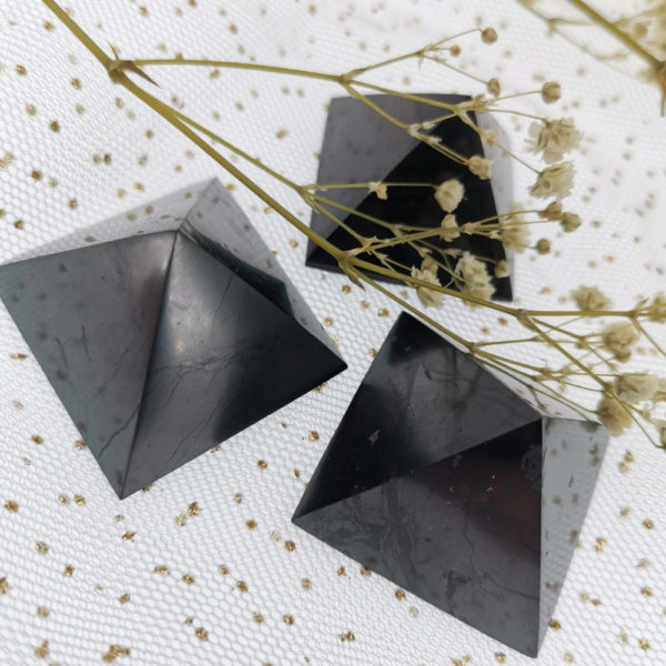 Pyramide Shungite